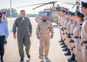 قائد القوات الجوية الإماراتية يصل إلى إسرائيل 1