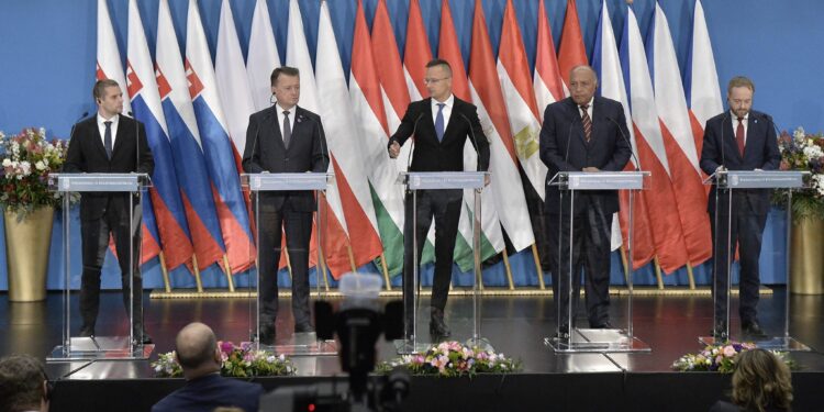 المجر: سنعمل على تغيير موقف الاتحاد الأوروبي تجاه مصر
