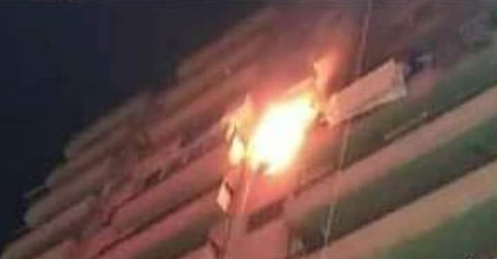 إخماد حريق داخل شقة سكنية فى مصر الجديدة 1