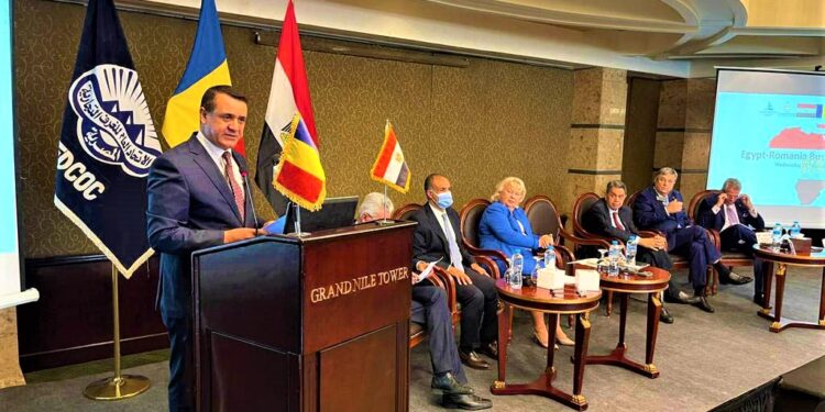نيفين جامع: نتطلع لزيادة حجم التبادل التجاري بين مصر ورومانيا