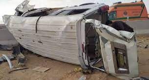 إصابه 14شخصًا في انقلاب سيارة علي الطريق الدولي بجنوب سيناء