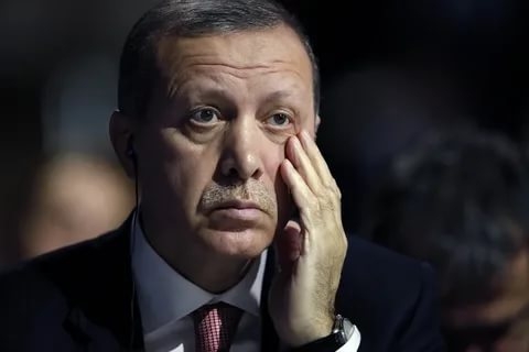 «موقف محرج» لـ أردوغان.. استقالات جماعية بأكثر من 872 عضو من الحزب الحاكم