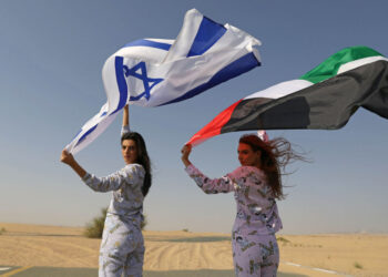 التطبيع وصل القمر.. اتفاقية بين الإمارات وإسرائيل لاقتحام الفضاء