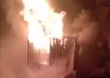 الحماية المدنية تسيطر على حريق محول كهرباء بـ بورسعيد 2