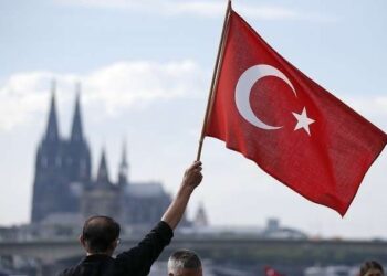 تركيا تعلن إغلاق مضيق البوسفور 2