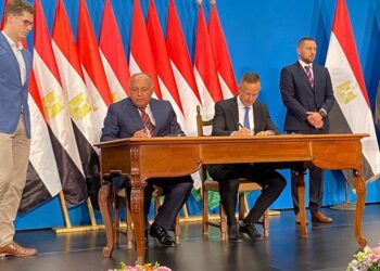مصادر لـ «أوان مصر»: المجر تتبرع لمصر بـ 250 ألف جرعة من لقاح أسترازينيكا لمصر
