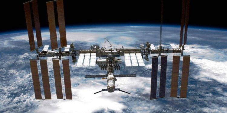 ناسا: محطة الفضاء الدولية في خطر 1