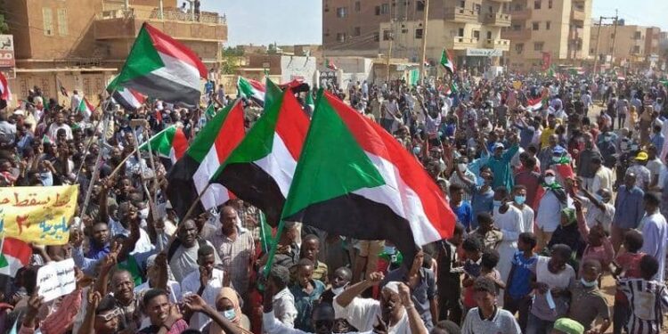من أجل تسليم المرتبات.. تعليق العصيان المدني في السودان  1