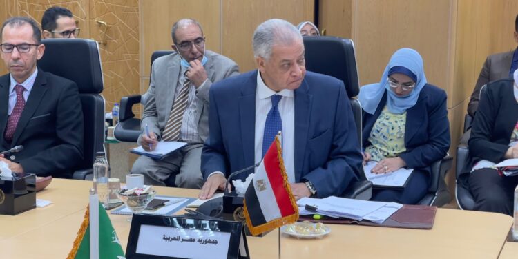 التنظيم والإدارة يشارك ممثلًا عن مصر في اجتماع المجلس التنفيذي 1