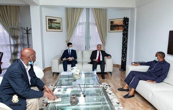 سفير مصر في كوناكري يلتقي بعدد من كبار المسئولين بالحكومة الانتقالية بـ"غينيا" 1