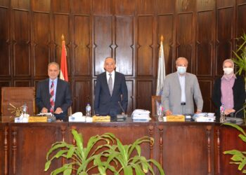 جامعة الاسكندرية إنشاء لجنة لتسويق برامج الدراسات العليا 2