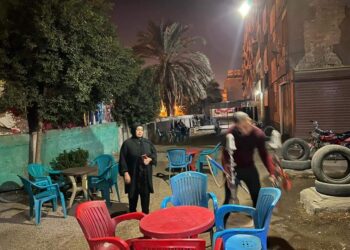 تشميع مقاهي ومحال مخالفة في حملة مكبرة بسوهاج 1