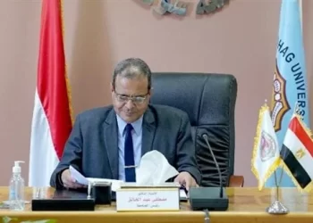 الدكتور مصطفى عبد الخالق رئيس جامعة سوهاج