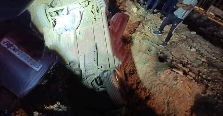 إصابة فتاة في انقلاب سيارة داخل حفرة بـ المعادي