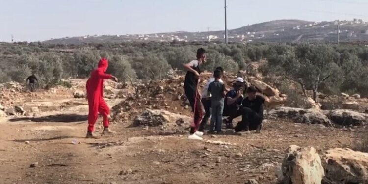 «بأي ذنب قتلت».. إسرائيل تقتل طفلًا فلسطينيًا بالضفة الغربية 1