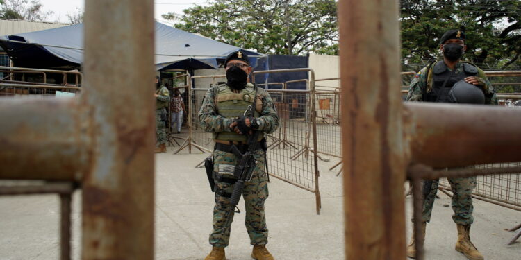 مقتل 68 شخصا في اشتباكات بـ سجن غرب الإكوادور