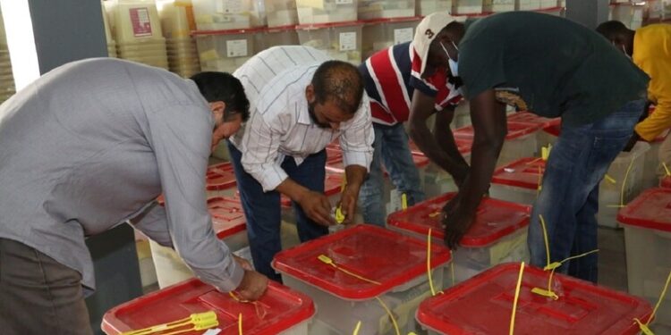 مفوضية الانتخابات الليبية تتسلم طلبا واحدا للانتخابات الرئاسية و415 طلبا للبرلمانية 1
