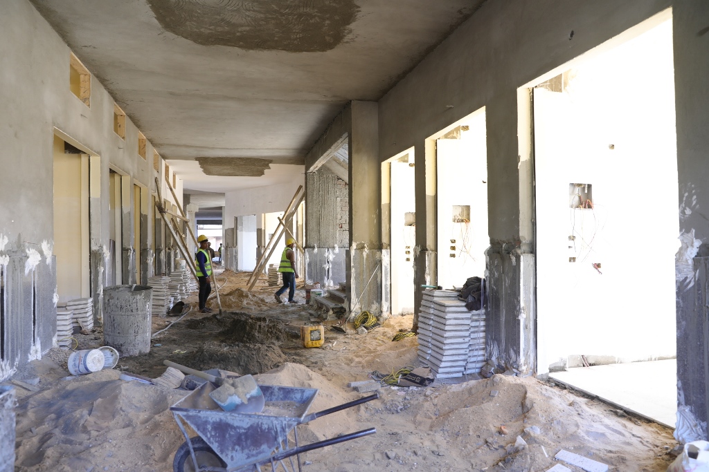 محافظ سوهاج يتابع أعمال إنشاء السوق الحضري الجديد بمدينة ناصر