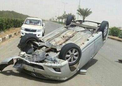إصابة 5 أشخاص إثر انقلاب سيارة بصحراوي المنيا 1