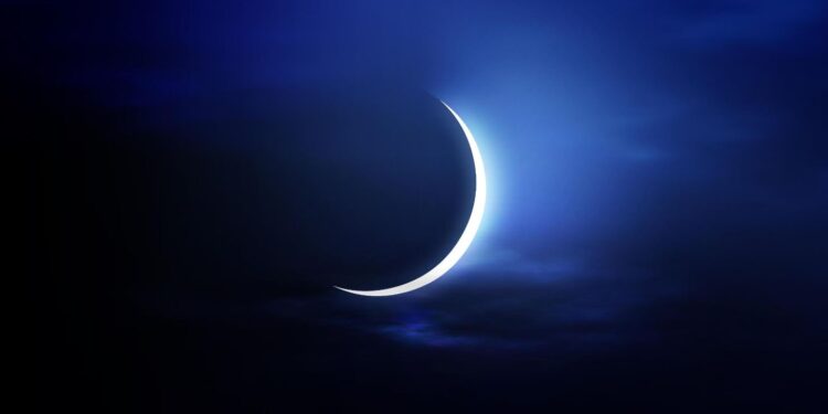 سماء مصر تتزين غدا بـ محاق رمضان "القمر الجديد" 1