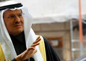 «خوف مبالغ فيه».. وزير الطاقة السعودي يعلق على انتشار «أوميكرون» 3