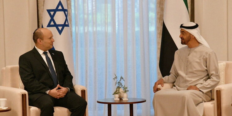 رئيس وزراء إسرائيل ينهي زيارته للإمارات 1