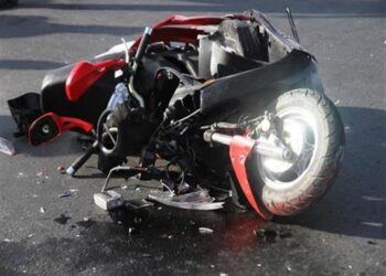 حادث تصادم دراجة بخارية بسيارة في الفيوم  2