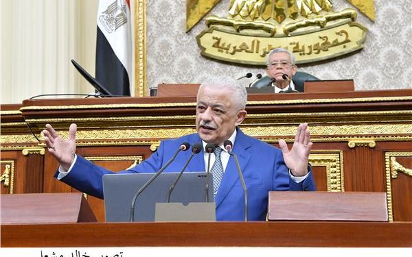 طارق شوقي في البرلمان