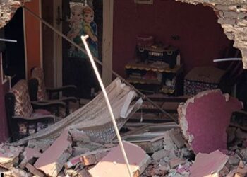 انهيار العقار.. الأجهزة الأمنية تنقذ شخص وابنته من الموت في سوهاج 3