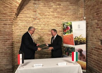 «الزراعة» توقع بروتوكول تعاون مشترك مع المجر بمجال المصايد والاستزراع السمكي 2