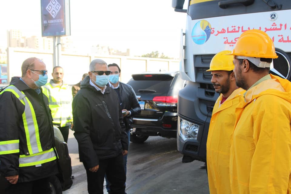 «نوة قاسم»رئيس الشركة القابضة لمياه يتابع استعدات موجهة الطقس السيئ