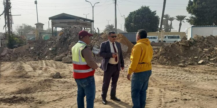 رئيس مدينة بني سويف يتابع أعمال تطوير حديقة الشلال 1
