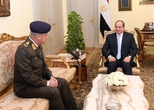 الرئيس السيسي يستقبل القائد العام للقوات المسلحة 1