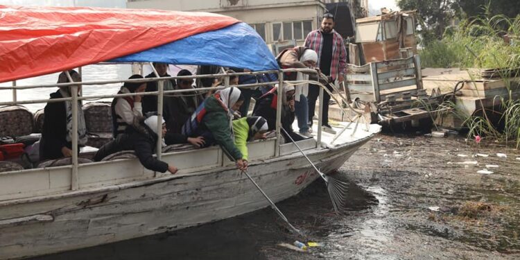 تحت رعاية وزارة الري.. استمرار حملات نظافة النيل من المخلفات البلاستيكية 1