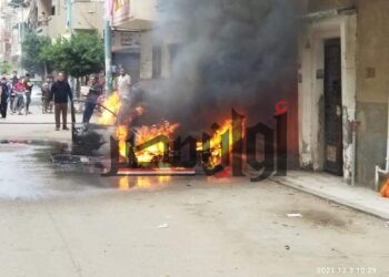السيطرة على حريق سيارة فى العجمى بالإسكندرية 3