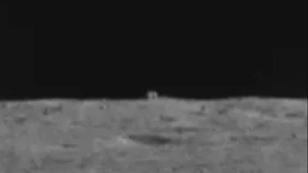 كائنات فضائية!!.. حقيقة اكتشاف كوخ غامض على سطح القمر 1