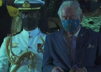 الأمير تشارلز ينام خلال الإعلان عن جمهورية باربادوس.. فيديو 5