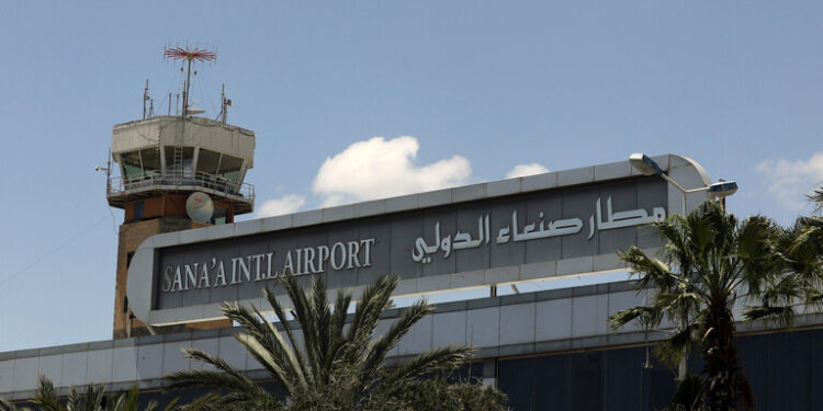 خروج مطار صنعاء الدولي عن الخدمة 1