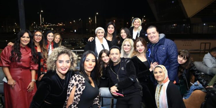 مصطفى قمر يحتفل بإفتتاح مطعمه الجديد بحضور نجوم الفن والغناء |صور 1