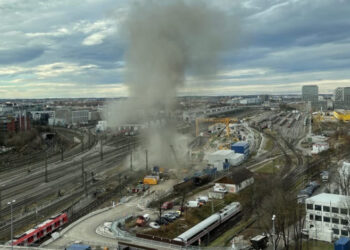 الشرطة الألمانية: انفجار قنبلة بالسكة الحديد في ميونخ 3