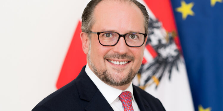استقالة رئيس وزراء النمسا 1