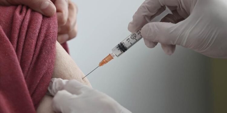 وزارة الصحة تؤكد استمرار تطعيم المتخلفين عن الجرعة الثالثة لمدة أسبوعين 1
