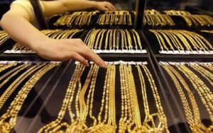 «إلحق اشتري»..أسعار الذهب تواصل انخفاضها عالميًا للمرة الثالثة 2
