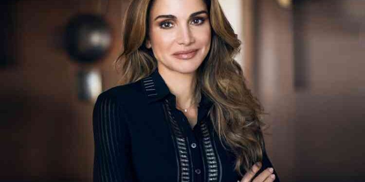 إطلالات مستوحاه من الملكة رانيا.. تعرفي عليها 1