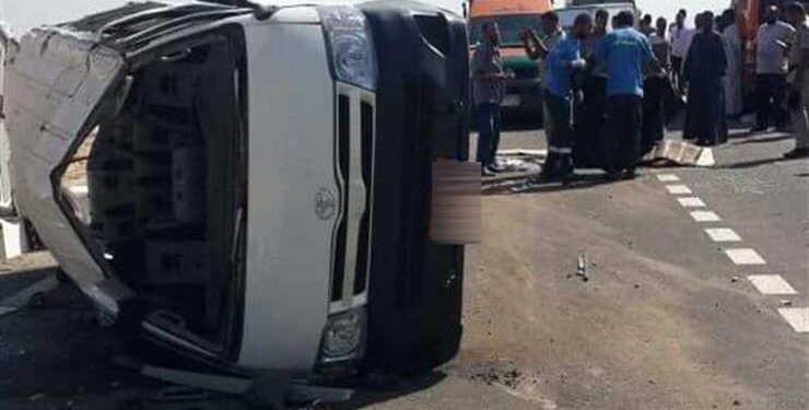 عاجل.. إصابة 25 عامل في انقلاب سيارة نصف نقل بطريق القصاصين الصحراوي