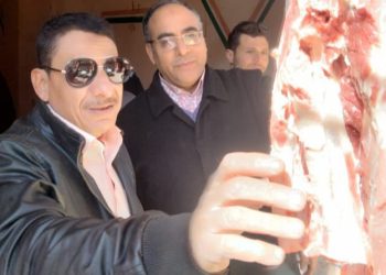 حملة مكبرة علي محلات الجزارة وبيع اللحوم بمركز أخميم |صور