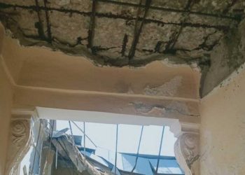 إصابة 7 اشخاص أثر انهيار سقف بشركة النصر للصباغة بالمحلة الكبرى 4