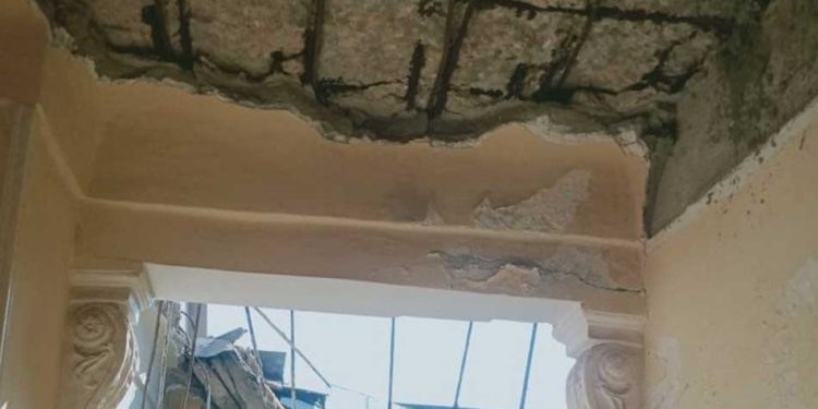 إصابة 7 اشخاص أثر انهيار سقف بشركة النصر للصباغة بالمحلة الكبرى 1