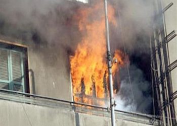النيران تلتهم شقة سكنية بـ فيصل والعناية الإلهية تنقذ الأرواح البشرية