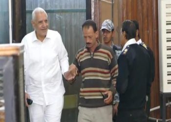 بعد قليل.. الحكم على عبدالمنعم أبو الفتوح و محمود عزت و 23 متهما في نشر أخبار كاذبة 2